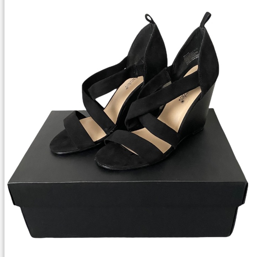 DAZZLING WEDGES • BLACK SUEDE FEELZ • 6.5